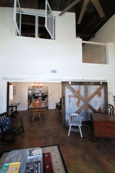 Large, Unique, Ground Floor Loft with Parking #1