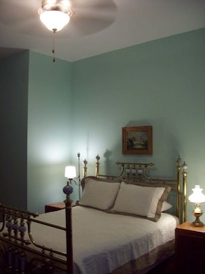 2 quartos, ferros/tábuas de passar roupa, Wi-Fi, roupa de cama