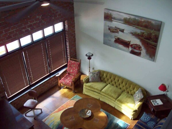 تلفزيون، مكتب