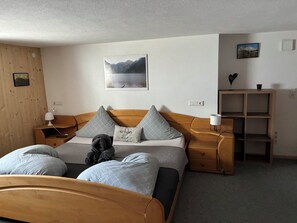 1 bedroom, free WiFi, bed sheets, wheelchair access