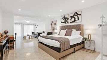 1 bedroom, in-room safe, iron/ironing board, free WiFi