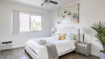 1 bedroom, in-room safe, iron/ironing board, free WiFi