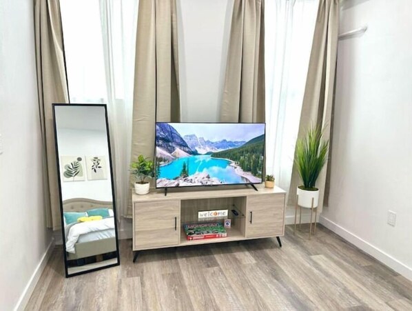 1 bedroom, in-room safe, iron/ironing board, WiFi