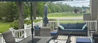 Country Charm Farmhouse in Cape May County, NJ on 3 acres and close to beaches.