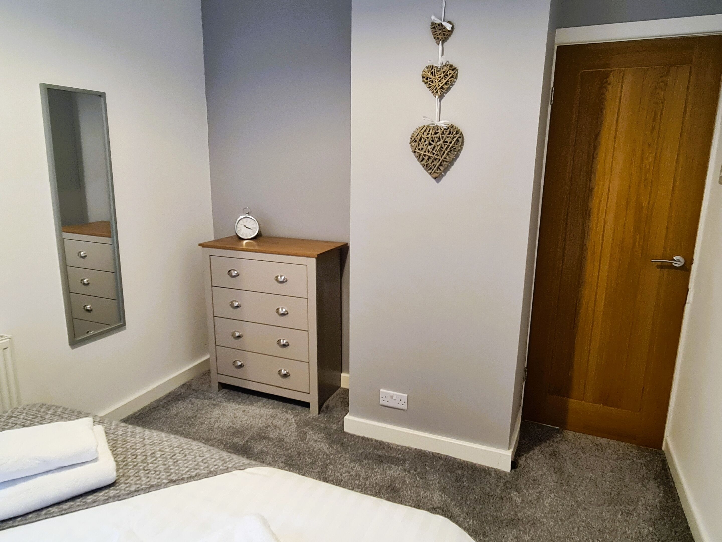 Stylish 2-bedroom House, With Private Parking - Lytham St Annes