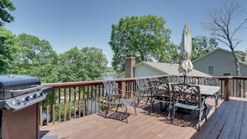 House (2 Bedrooms) | Depan hartanah