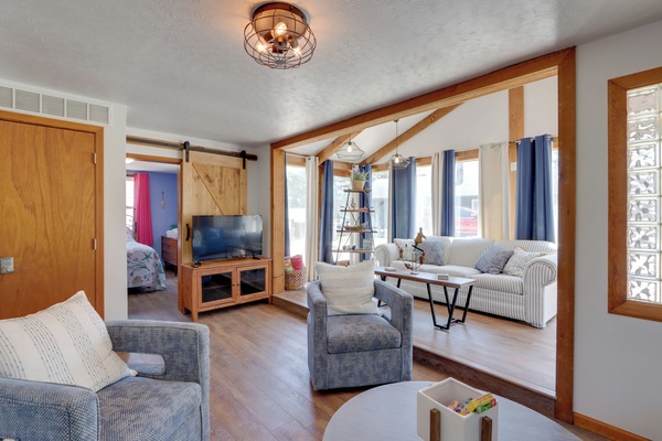 House (2 Bedrooms) | Interior