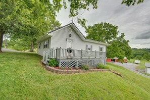 Exterior - Countryside Hideaway in Greeneville w/ Fire Pit! (Greeneville)