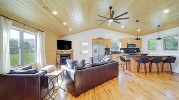 House (1 Bedroom) | Interior