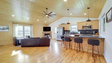 House (1 Bedroom) | Interior