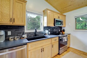 Interior - Peaceful Purlear Vacation Rental w/ Creek Access! (Purlear)