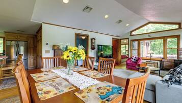 Cottage (2 Bedrooms) | Interior