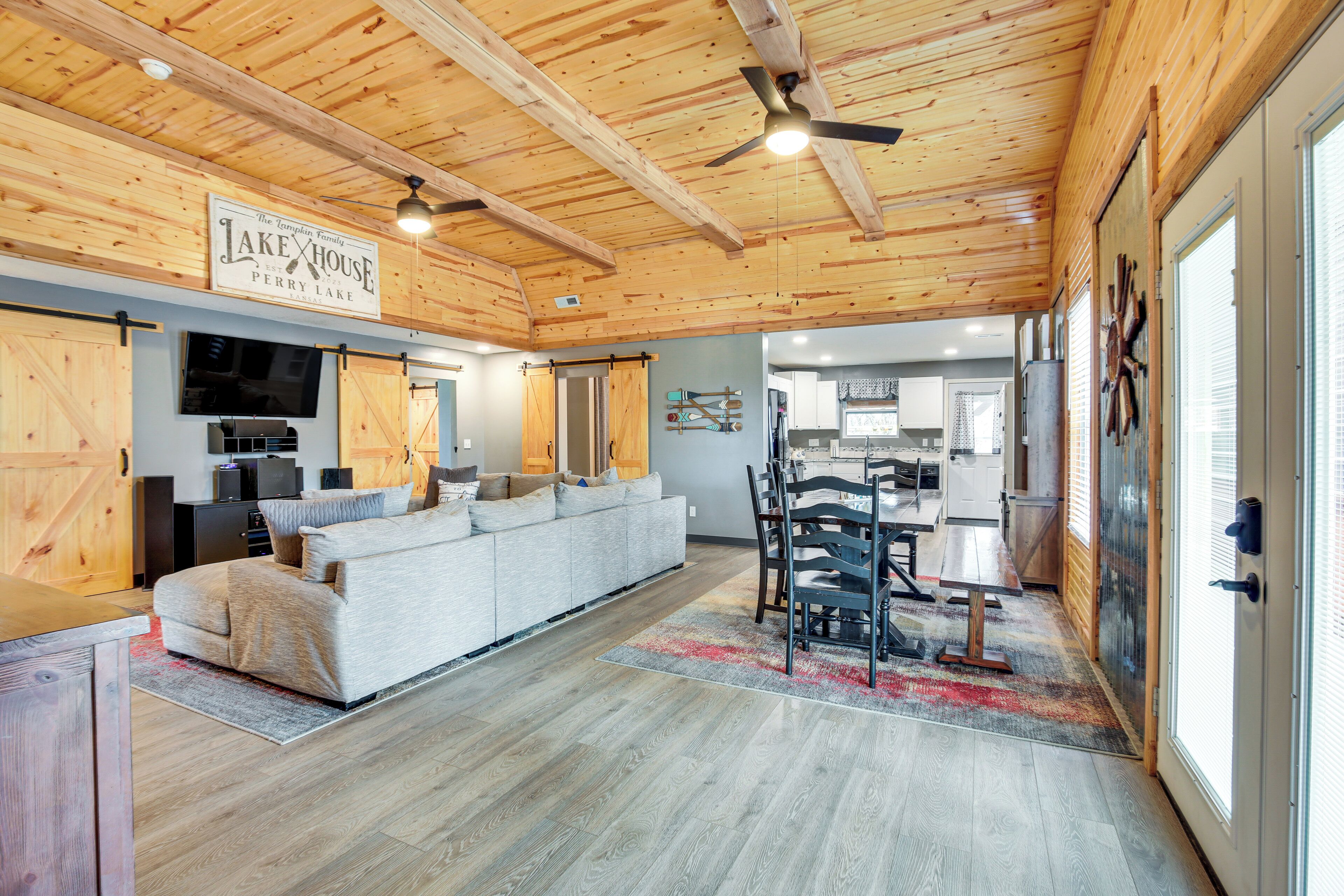 House (4 Bedrooms) | Interior