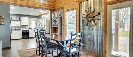 House (4 Bedrooms) | Interior