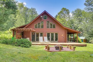 House (3 Bedrooms) | Interior - 1 Mi to River: Cabin w/ Fire Pit in Milanville! (Milanville)