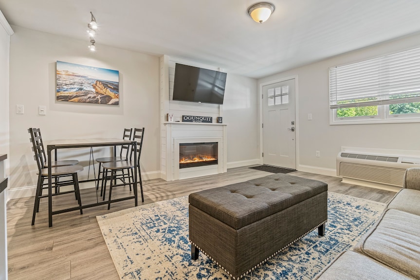 Lovely 1br Condo With Indoor Outdoor Pool Walkable To Perkins Cove And Town! - Ogunquit, ME