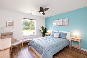 2 عدّة غرف نوم ومكواة/لوح كي وواي فاي مجانًا وملاءات أسرّة