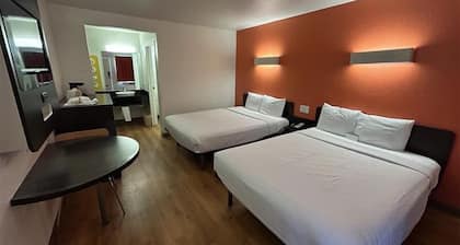 Studio 6 Suites - Riverside, Ca