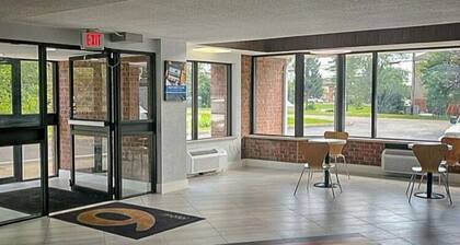 Studio 6 - East Syracuse, NY – Airport