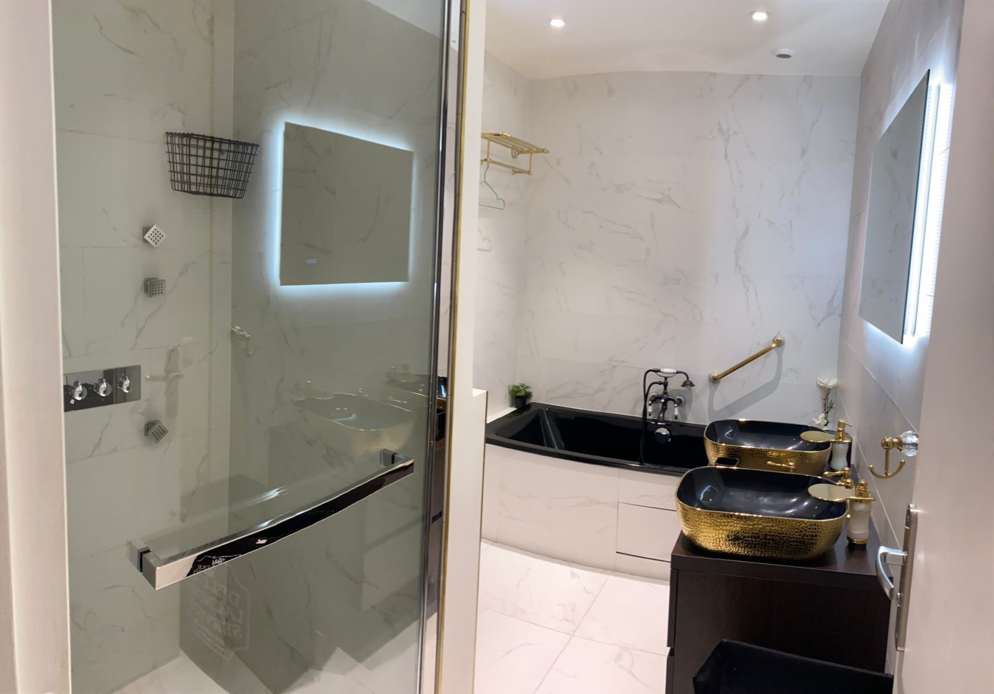 Shower, jetted tub, hair dryer, towels