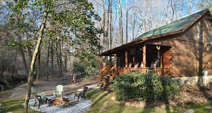 Rustic Stay by the Creek: Your Perfect Creekside Retreat in Blue Ridge, Georgia