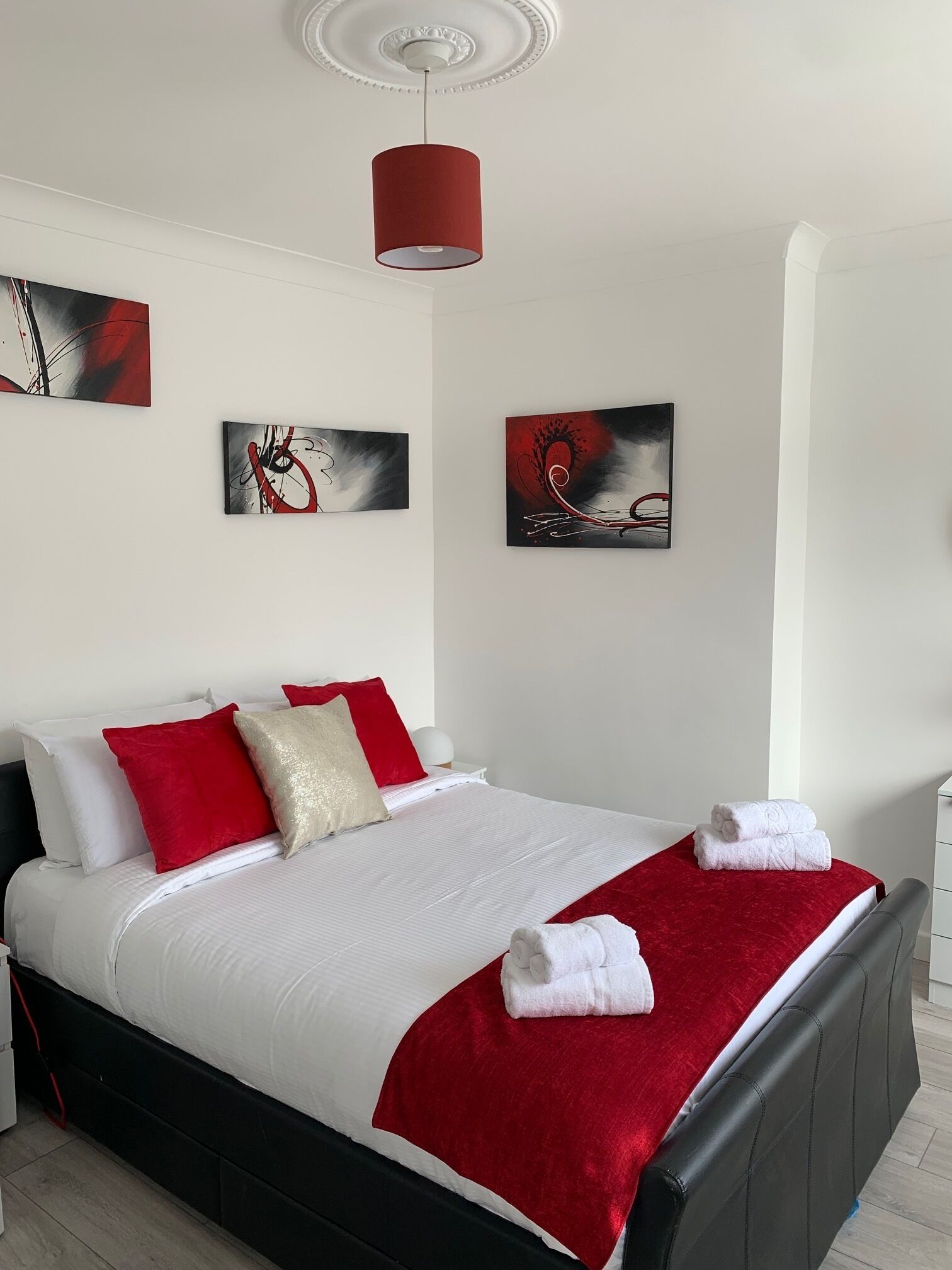 3 Schlafzimmer, Bügeleisen/Bügelbrett, WLAN, Bettwäsche