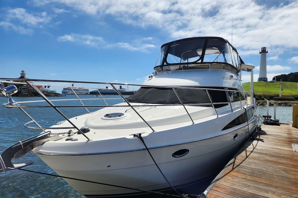 Spend the Night on a Yacht!