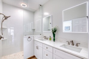 Hair dryer, towels