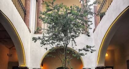 Colonial hotel in the heart of the historic city center of San Luis