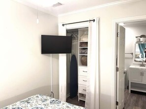 1 chambre, fer et planche à repasser, Wi-Fi gratuit, draps fournis
