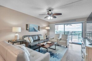 Smart TV - Sea Club #5-403 Waterfront Condo by the Beach (Indian Shores)