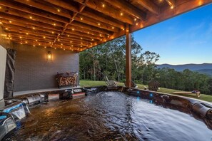 Bain à remous extérieur