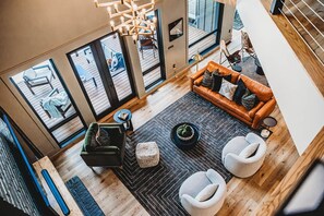 Fireplace, video games, table tennis, stereo