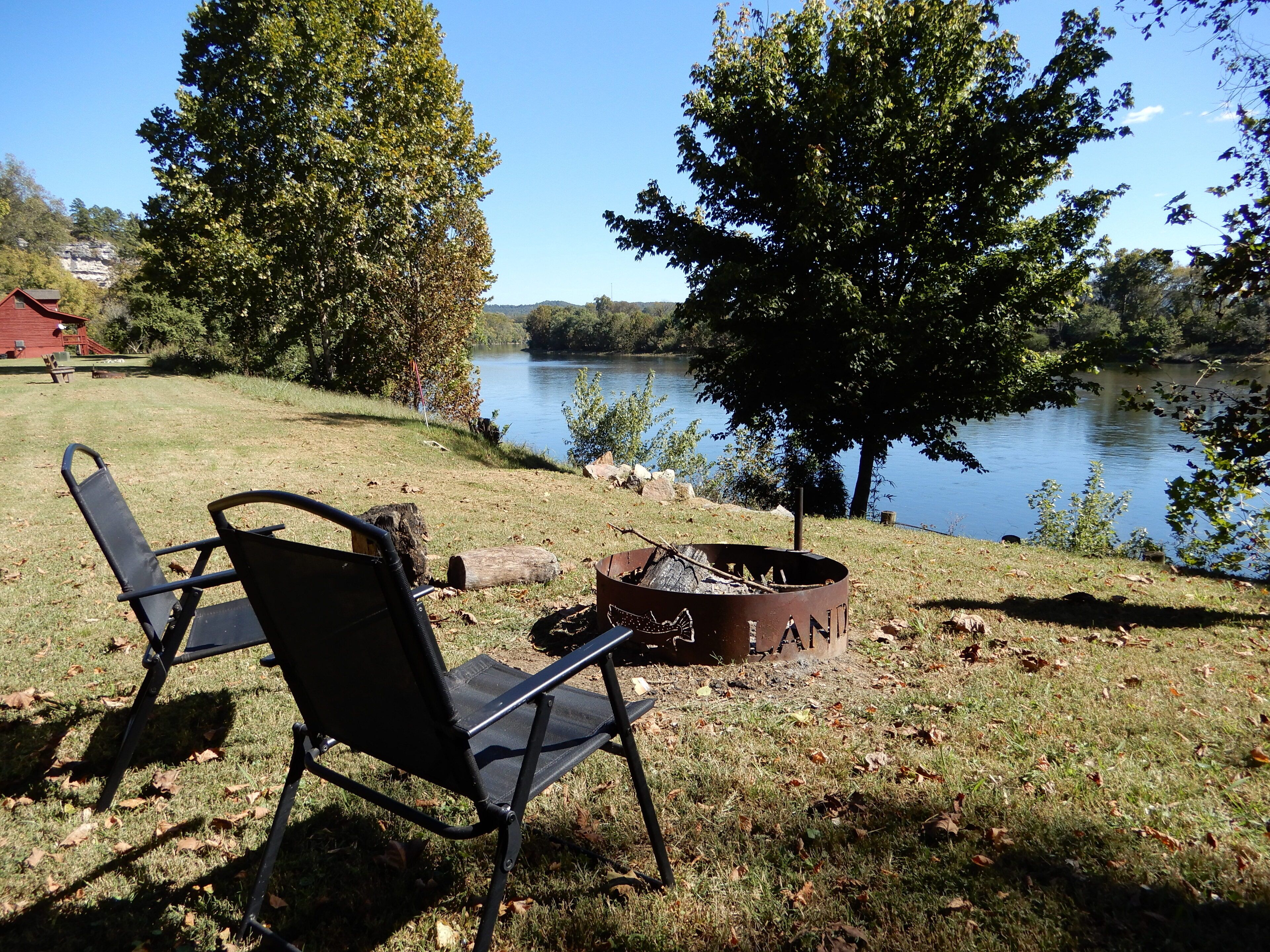 Beautiful Secluded Cabin on the White River, Calico Rock, AR Vacation