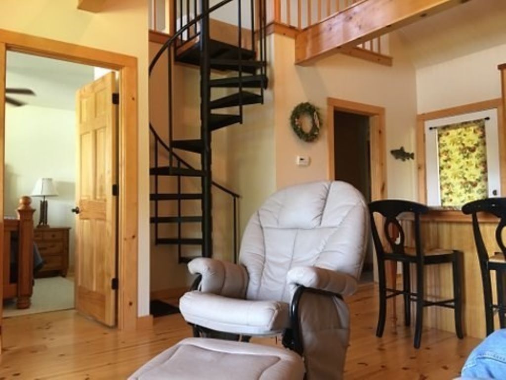 Beautiful Secluded Cabin on the White River, Calico Rock, AR Vacation