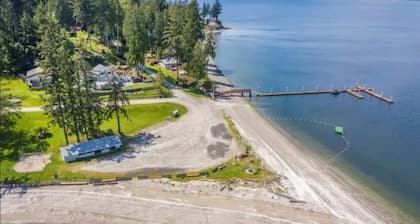 Tiny cabin on hideaway island in Washington!