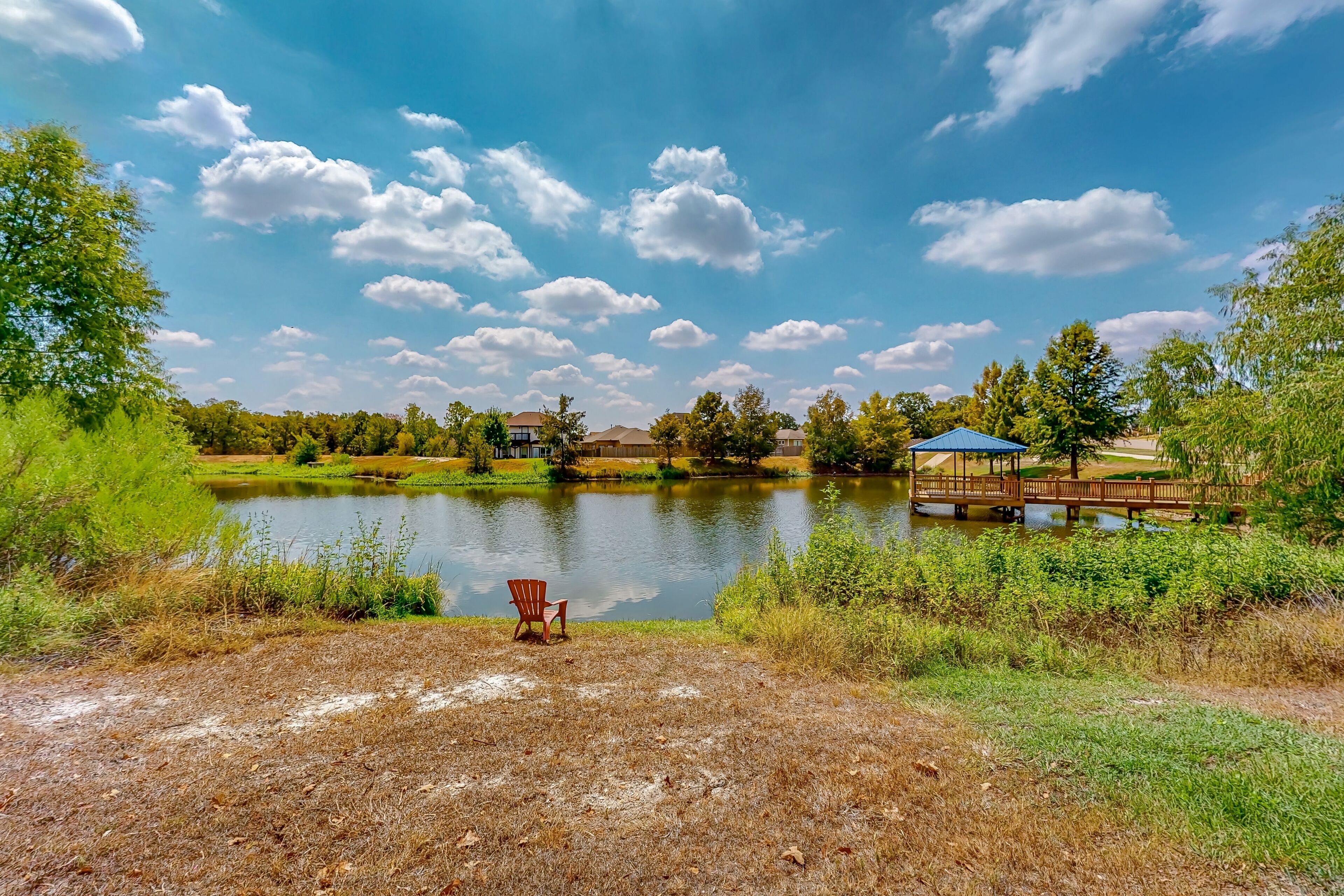 Sunny stay between Houston and Austin with pond views, deck, & modern interior