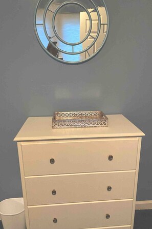 Interior - Downtown Pittsboro Glamtastic (Pittsboro)