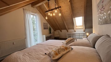 2 bedrooms, iron/ironing board, travel crib, free WiFi