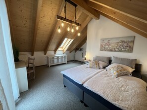 2 Schlafzimmer, Bügeleisen/Bügelbrett, Reisekinderbett, kostenloses WLAN