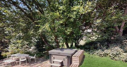 Dog-friendly downtown home with hot tub & deck