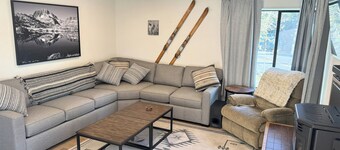 Fireside Condo at the Village - Sleeps 4 - Newly Remodeled