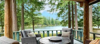 Charming Lakefront Log Cabin