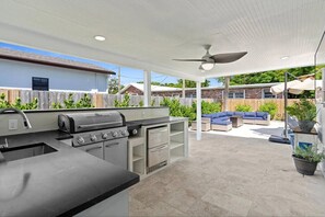 Terrace/patio - Pet Friendly Pool Home - Close to Intracoastal (West Palm Beach)