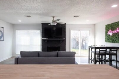 Family Oasis 10 min from Fiesta Tx