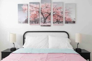 4 bedrooms, desk, iron/ironing board, free WiFi