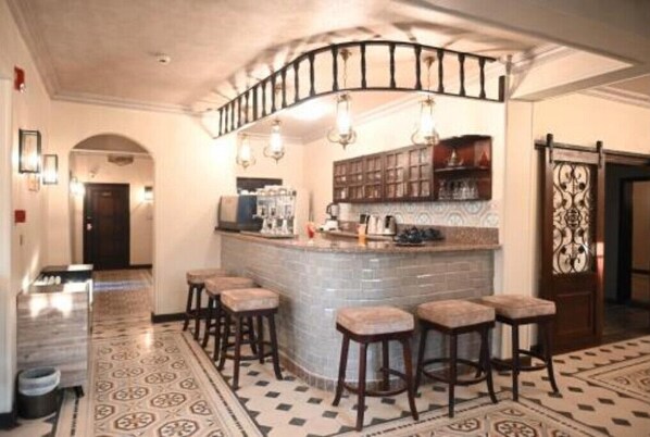 Bar (in der Unterkunft)