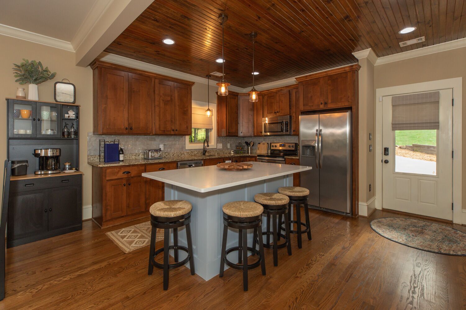 冰箱、微波炉、烤箱、炉灶