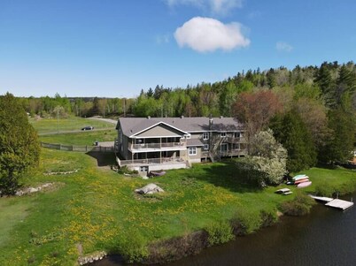 Equipped condo on St-Pierre Lake, Kamouraska RCM