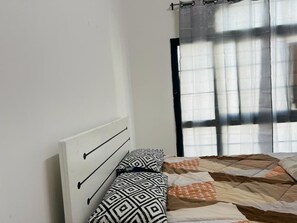 1 dormitori, wifi i roba de llit 